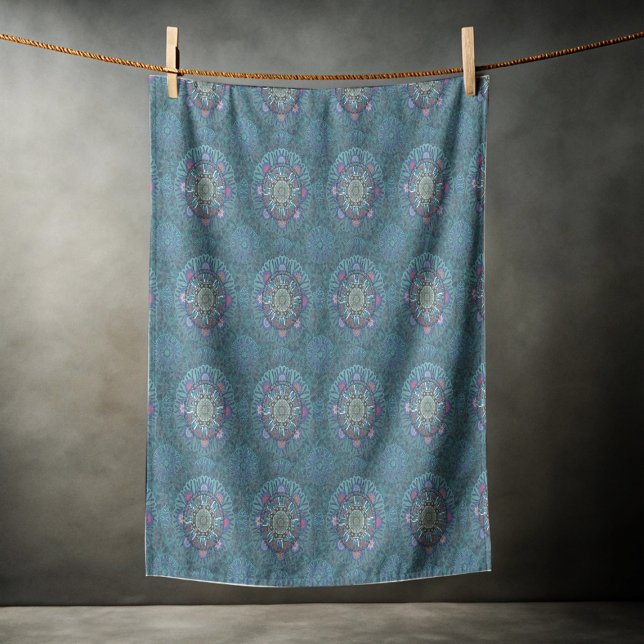 Die Filterluftwaffe Blue Manipur Mandala Strandtuch (Von Creator hochgeladen)
