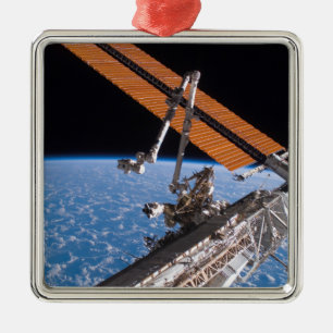 Die Flügel der Canadarm2- und Solarpaneele Silbernes Ornament