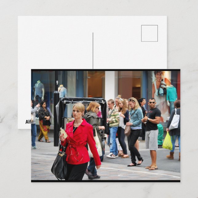 Die Frau in Rot Postkarte (Vorne/Hinten)