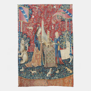 Die Frau und das Einhorn, hörend Geschirrtuch