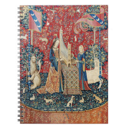 Die Frau und das Einhorn, hörend Notizblock