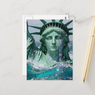 Die Freiheitsstatue weint und schmilzt Surreal  Postkarte