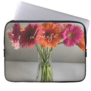 Die fröhliche Gerbera Blume + Individuelle Name Laptopschutzhülle