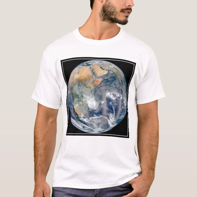 Die ganze Erde, die die östliche Hemisphäre zeigt. T-Shirt (Vorderseite)