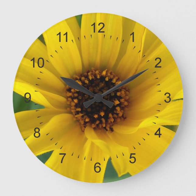 die gelben Blumen des Herbstes Große Wanduhr (Vorderseite)