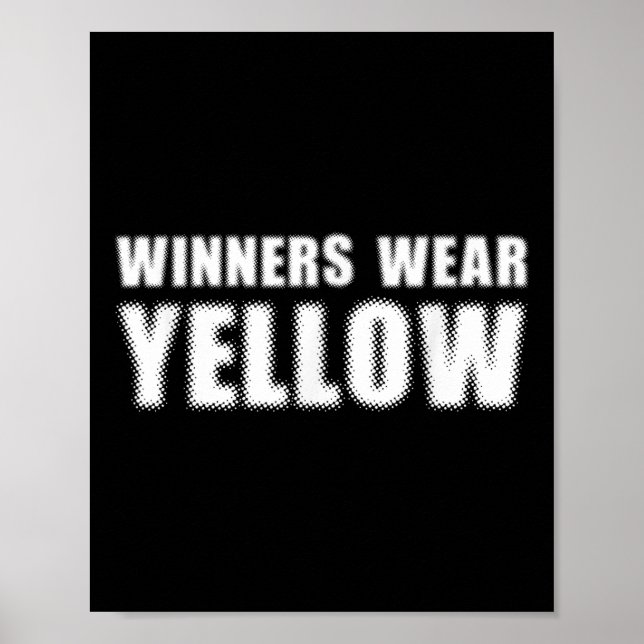 Die Gewinner tragen den Game Compe des Teams aus d Poster (Vorne)