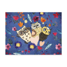 Die glückliche Vogeltierfamilie im Blumengarten