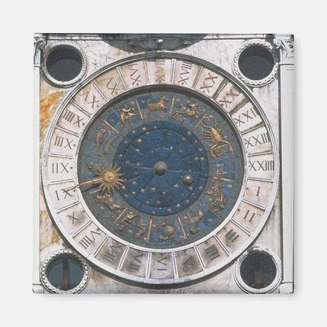 Die Gold- und Emailuhr, die von Ma Magnet (Vorne)