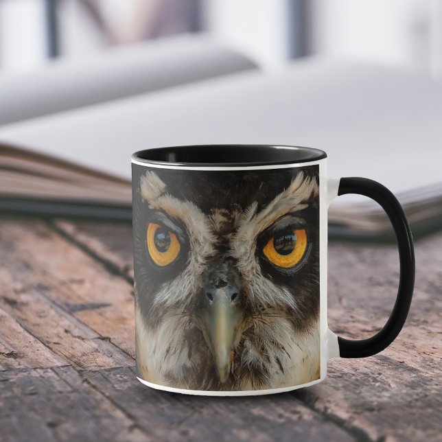 Die goldenen Augen eines spektakulären Eule Tasse (Closeup of a Spectacled Owl 11 oz Coffee Mug Cover Photo.)