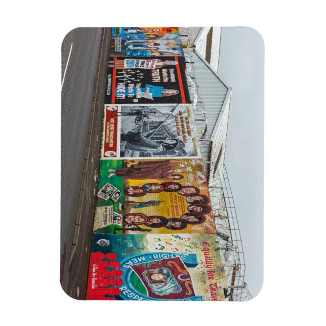 Die Graffiti in Belfast Irland Magnet (Vertikal)