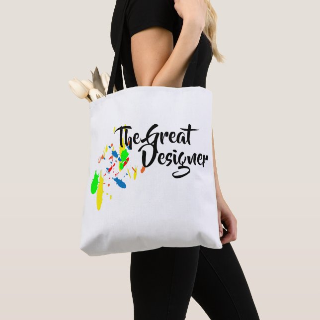 Die große Designer-Schultertasche (Von Nahem)