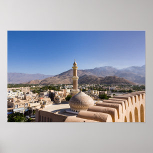 Die Große Moschee und das Minarett in Nizwa - Oman Poster