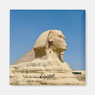 Die Große Sphinx von Giza vor einem klaren blauen Magnet