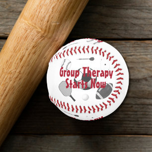 Die Gruppentherapie beginnt jetzt mit der roten Ty Baseball