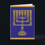 Die Grußkarte Temple Menorah Feiertagskarte<br><div class="desc">Diese Grußkarte zeigt einen Ausdruck einer originalen Stickerei des Lampststandes (menorah), der im alten Tempel in Jerusalem gefunden wurde. Eingebettet in das Stickereidesign ist Text, in hebräischen Buchstaben, von Exodus 25:35, der die Gestaltung des Lampständs durch Tempelhandwerker beschreibt. Erlöse aus dem Verkauf dieser Karte profitieren die Fabrangen havurah in Washington,...</div>