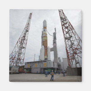 Die H-IIB Rakete auf der Abschussrampe Magnet