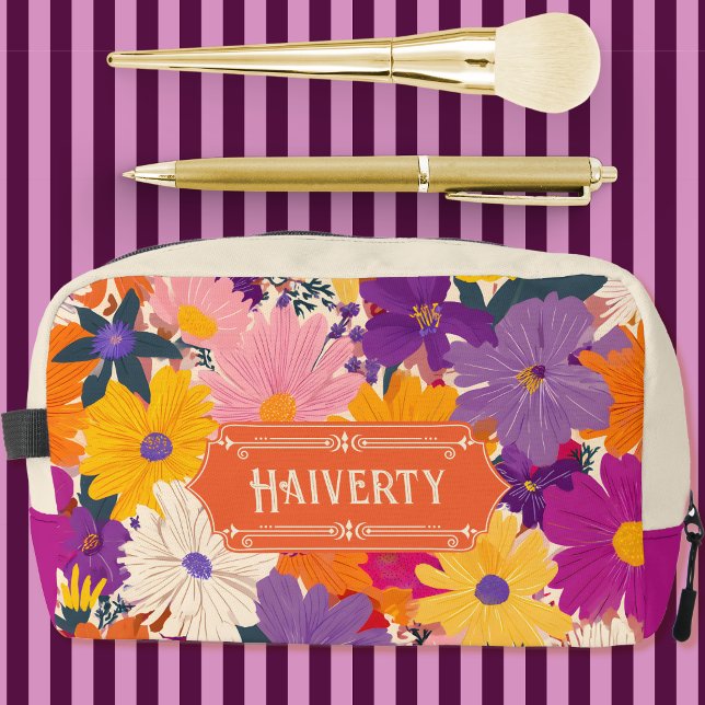 Die haiverty Crowods Modern Floral Waschbeutel (Von Creator hochgeladen)