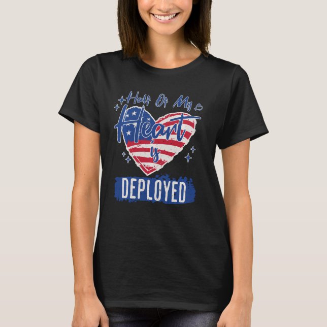 Die Hälfte meines Herzens wird von der militärisch T-Shirt (Vorderseite)