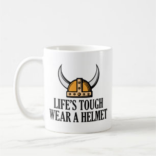 Die harte Tasse des Lebens mit einem Helm