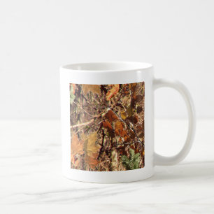 Die Herbstfarben von Jägern in Camouflage Tasse