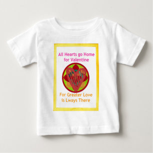 Die Herzen gehen Zuhause für Valentine. Baby T-shirt