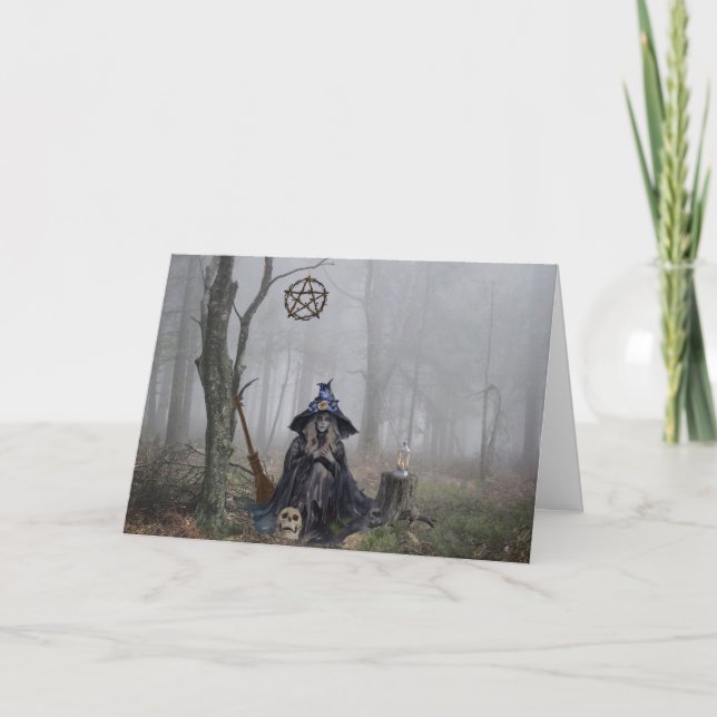 Die Hexe des Wald Halloween Feiertagskarte (Vorderseite)