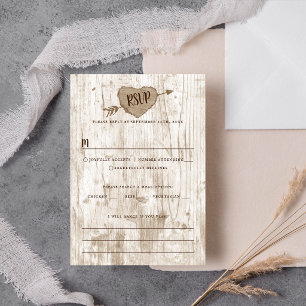 Die Hochzeitskollektion des Carved Heart Tree RSVP Karte