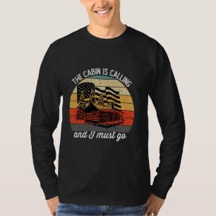 Die Hütte, die den Berg Ourdoo nannte, war von der T-Shirt
