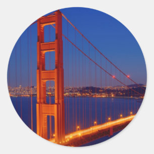 Die ikonenhafte Brücke mit San Francisco Runder Aufkleber