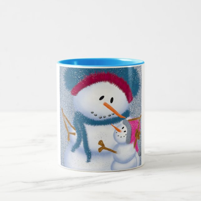 Die Illustration von SnowMomma und SnowGirl Zweifarbige Tasse (Mittel)