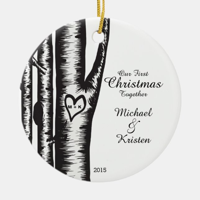 Die Initialen, die auf Baum geschnitzt werden, Keramikornament (Vorne)