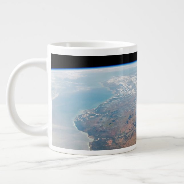 Die Insel Madagaskar. Jumbo-Tasse (Links)