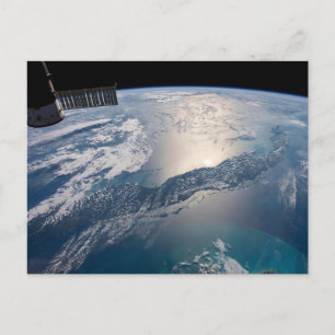 Die Internationale Raumstation über dem Atlantik Postkarte