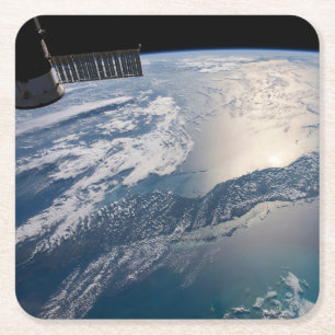 Die Internationale Raumstation über dem Atlantik Rechteckiger Pappuntersetzer