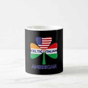 Die irische amerikanische Flagge und das keltische Kaffeetasse