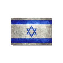 Die israelische Nationalflagge auf Steinstruktur