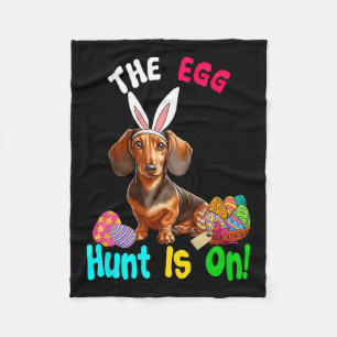 Die Jagd auf Eier ist zu Ostern Sonntagsbrunnen de Fleecedecke