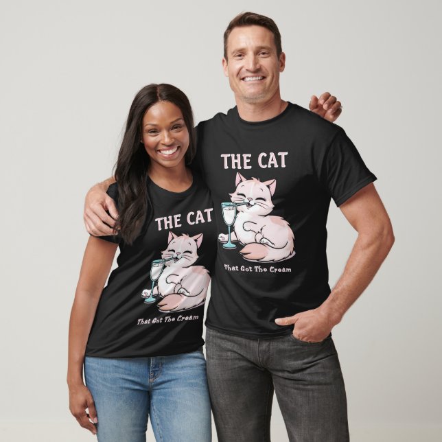 Die Katze, die die Creme zum Schwarzen Unisex Got  T-Shirt (Unisex)