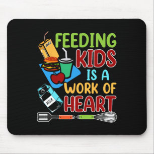 Die Kinder zu ernähren ist eine Herzensarbeit Schu Mousepad