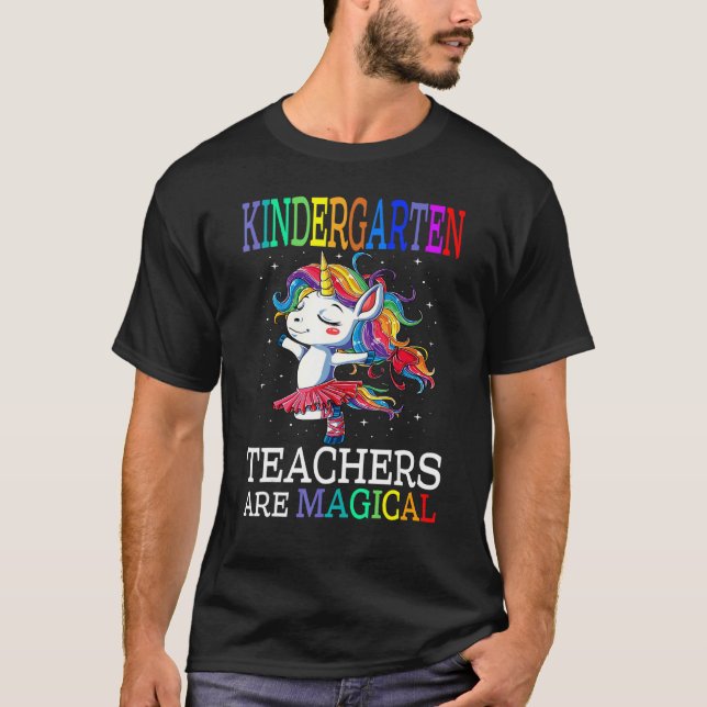 Die Kindergartenlehrer sind magisch eingebildet T-Shirt (Vorderseite)