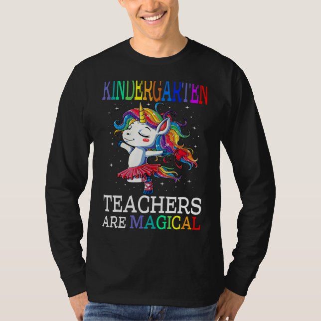 Die Kindergartenlehrer sind magisch eingebildet T-Shirt (Vorderseite)
