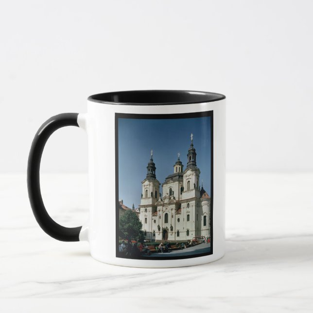 Die Kirche von Sankt Nikolaus, errichtet 1703-61 Tasse (Links)