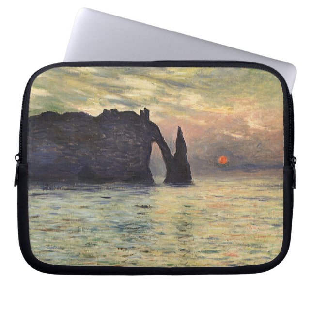 Die Klippe Etretat, Sonnenuntergang von Claude Mon Laptopschutzhülle (Vorderseite)