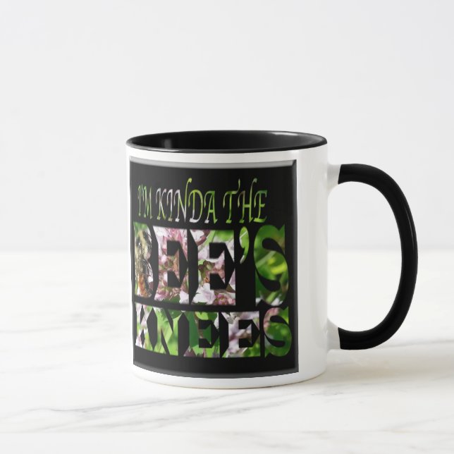 Die Knie-Schwarzes der Biene 11 Unze-Wecker-Tasse Tasse (Rechts)