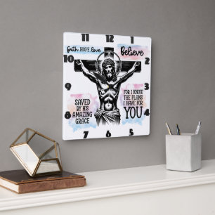 Die komplizierte Darstellung Jesu auf dem Kreuz Quadratische Wanduhr