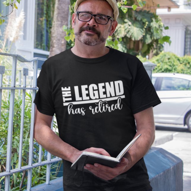 Die Legende ist erschöpft T-Shirt (Von Creator hochgeladen)