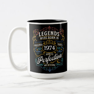 Die Legenden waren im Geburtsjahr geboren Zweifarbige Tasse