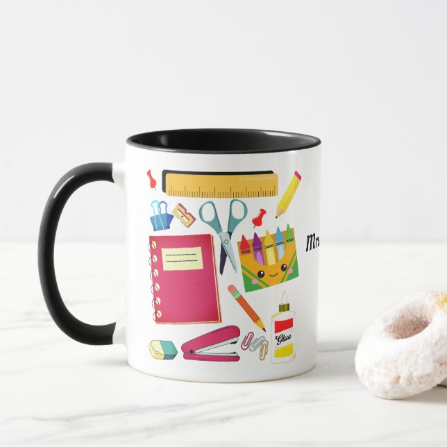 Die Lehrerschule versorgt die Schwarze Tasse (Mit Donut)