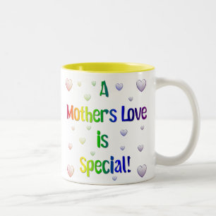 Die Liebe einer Mutter ist speziell Zweifarbige Tasse