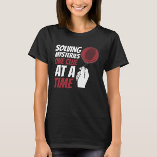 Die Lösung von Myterien eine Klasse an einer foren T-Shirt